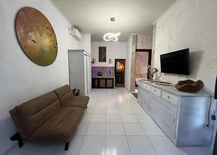 Villa El Bambo Gianyar 2br With Private Pool